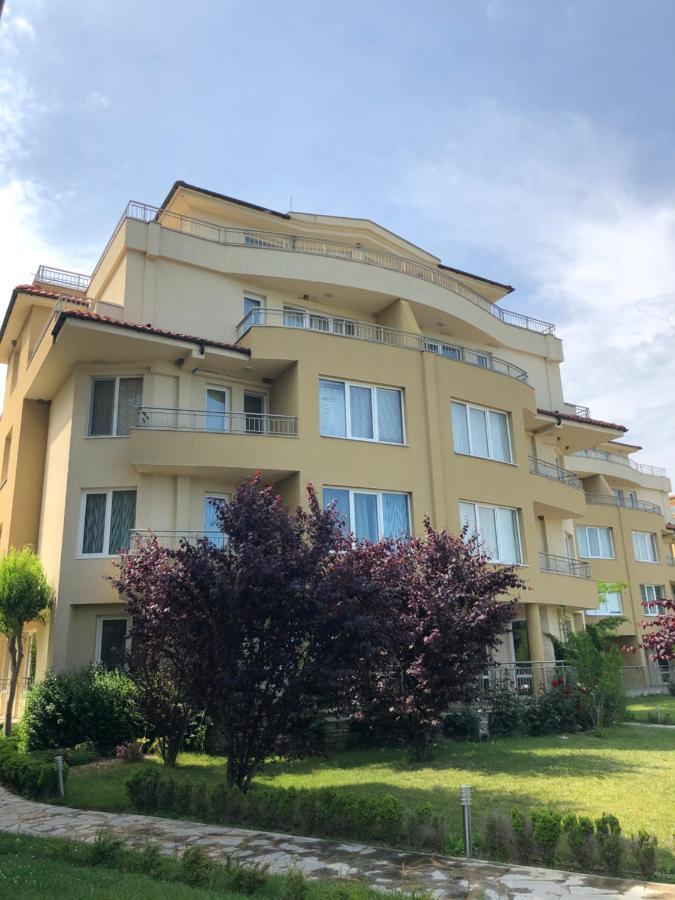 Tatiana Pines Apartman Obzor Kültér fotó