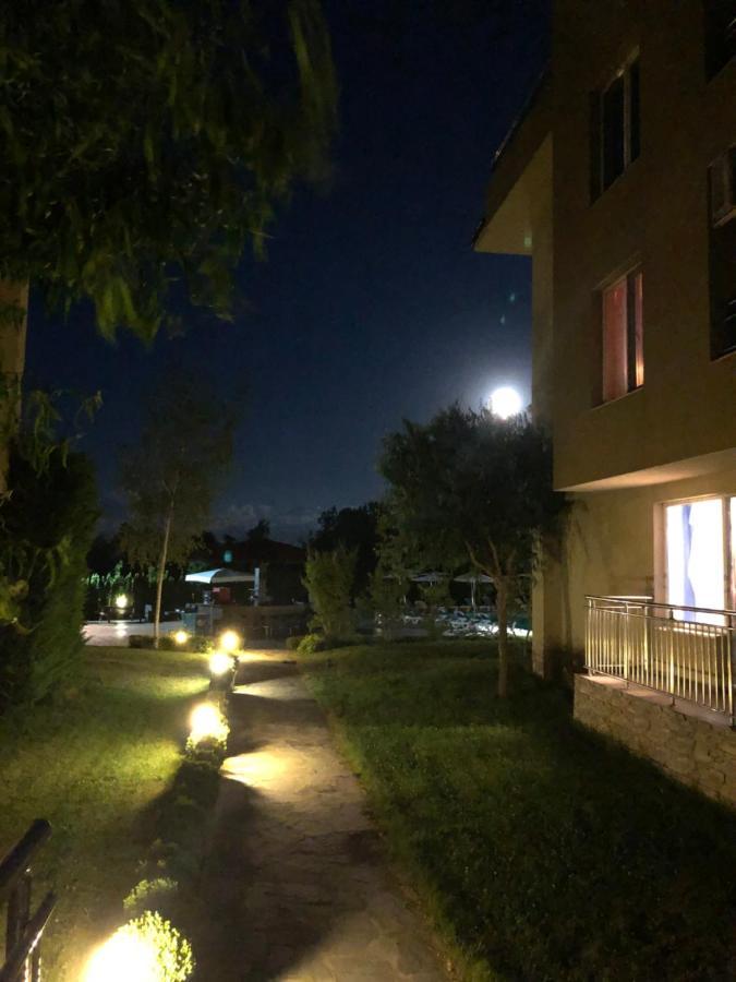 Tatiana Pines Apartman Obzor Kültér fotó