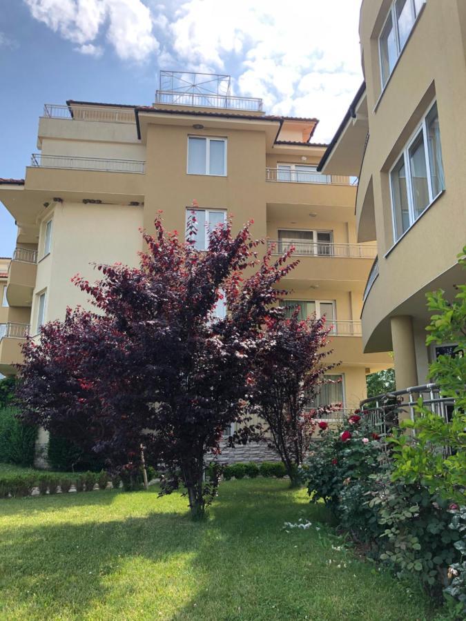 Tatiana Pines Apartman Obzor Kültér fotó